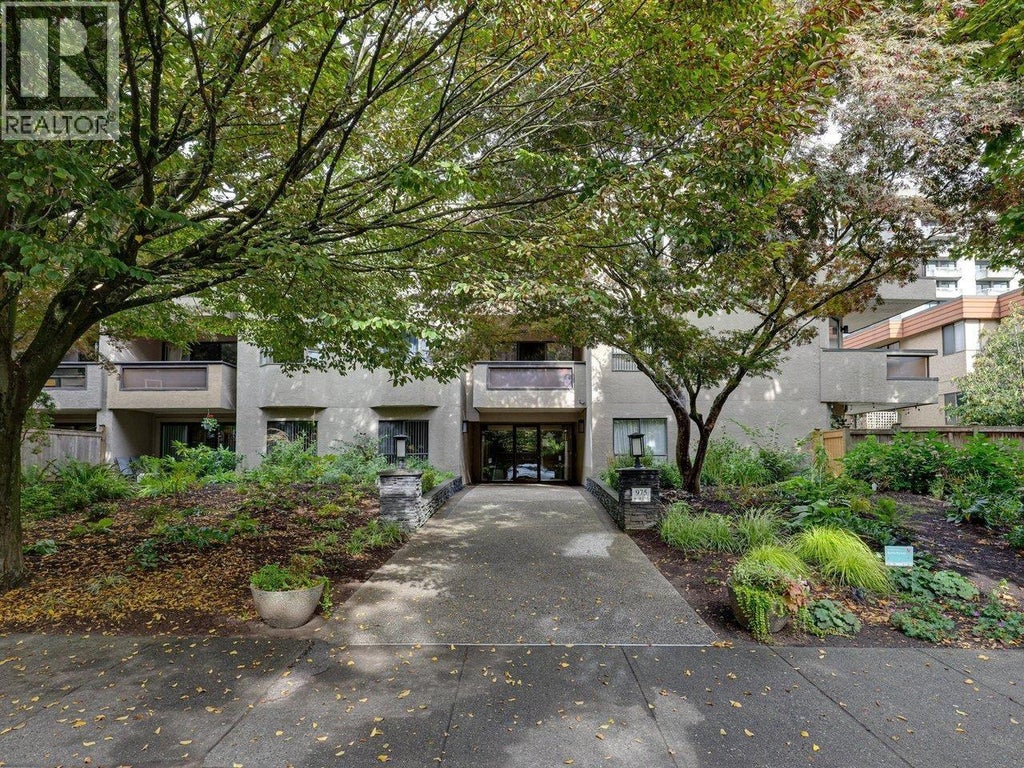 306 975 W 13th Avenue, Vancouver