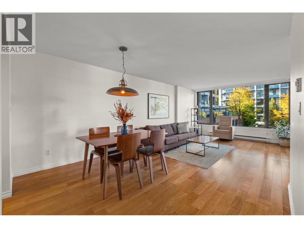 301 2201 Pine Street, Vancouver