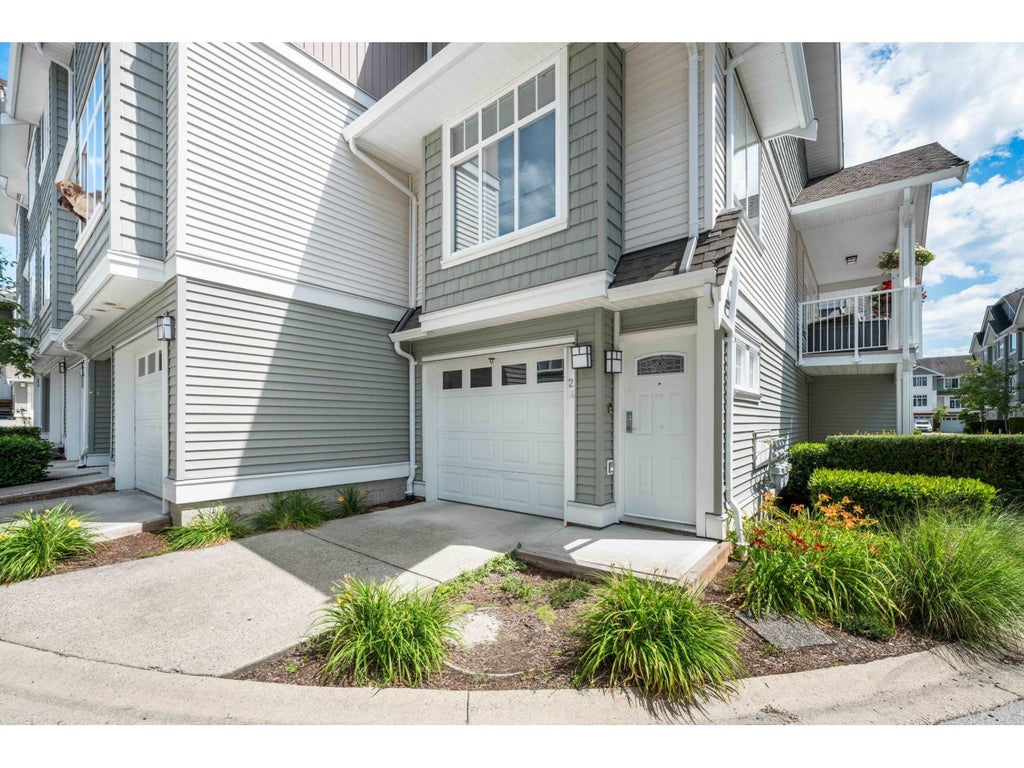 24 19480 66 Avenue, Surrey