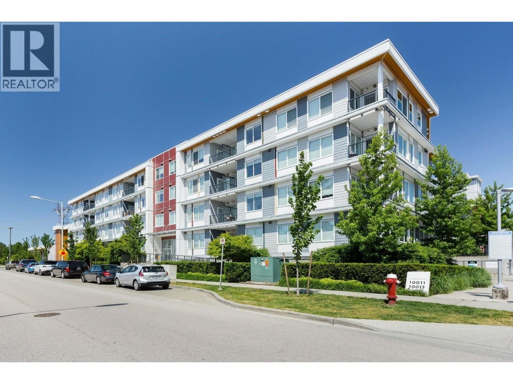 312 10011 River Drive, Richmond