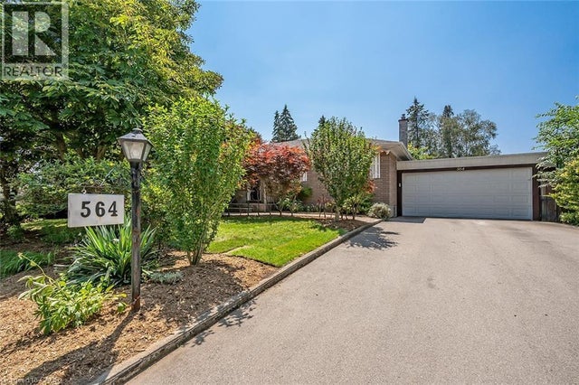 564 Maplehill Drive, Burlington