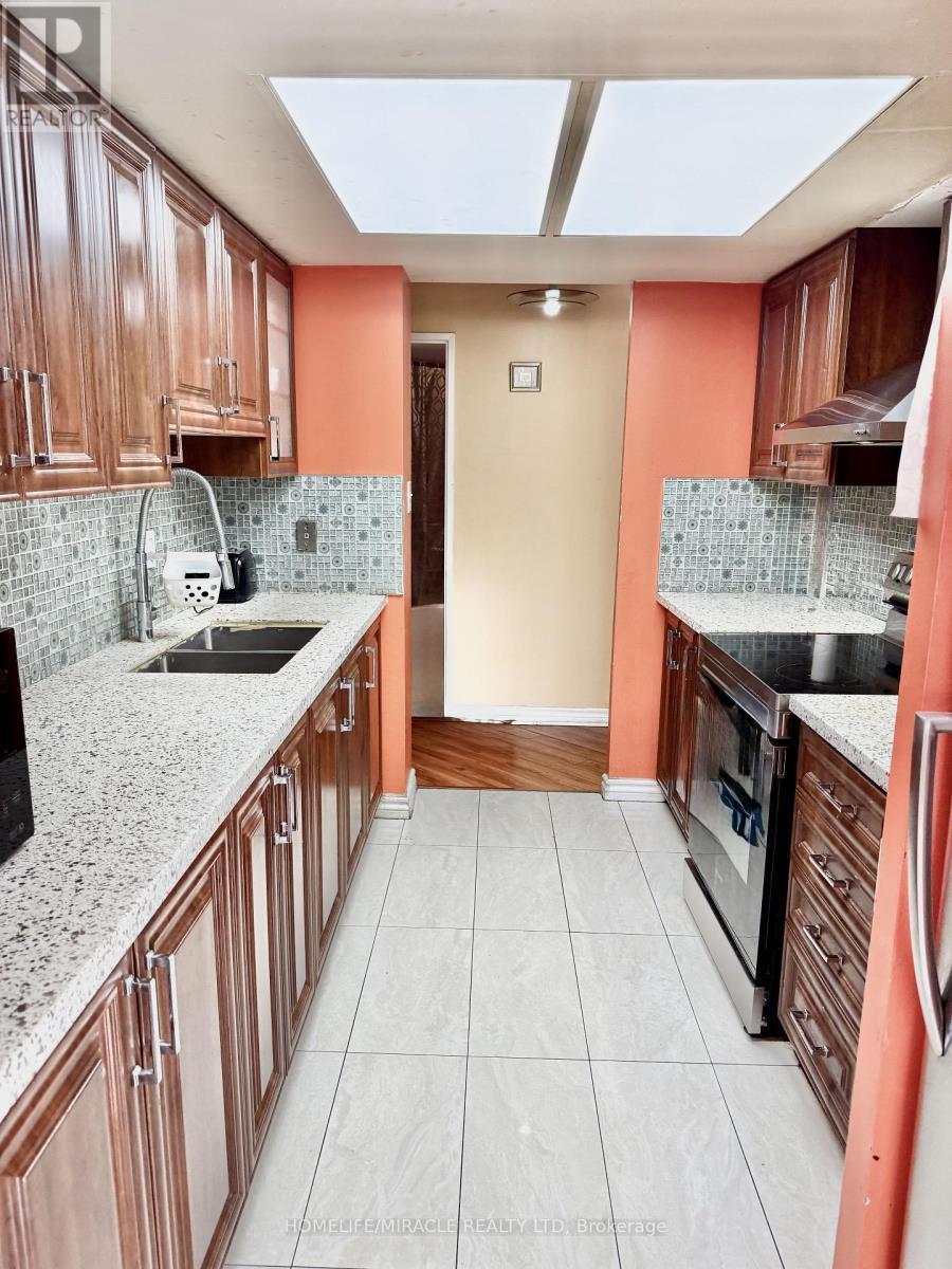 114 - 1 Rowntree Road, Toronto (mount Olive-Silverstone-Jamestown)