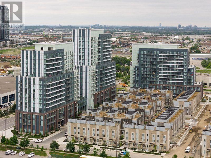 Th 165 - 151 Honeycrisp Crescent, Vaughan (vaughan Corporate Centre)