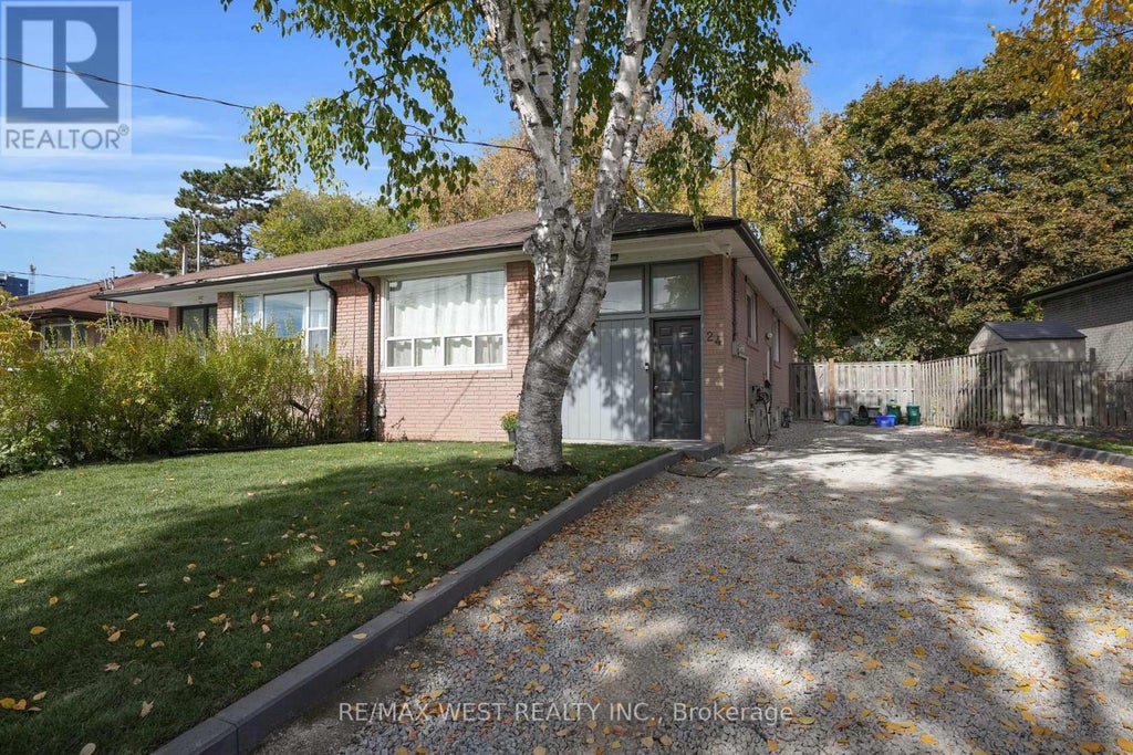 Lower - 24 Walter Avenue, Newmarket (bristol-London)