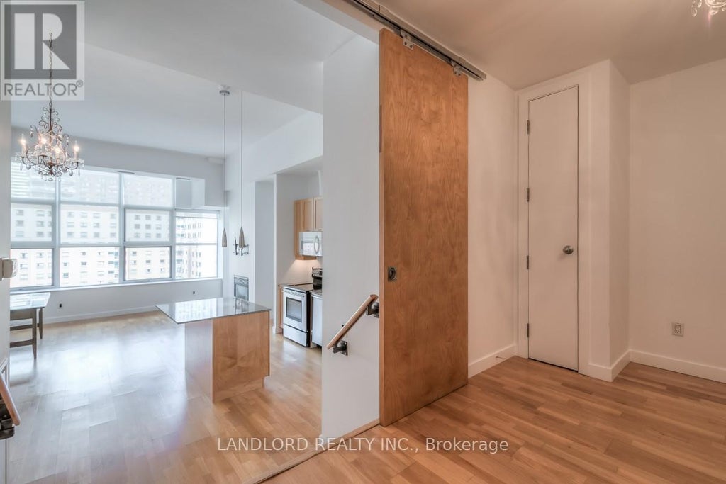 816 - 155 Dalhousie Street, Toronto (church-Yonge Corridor)