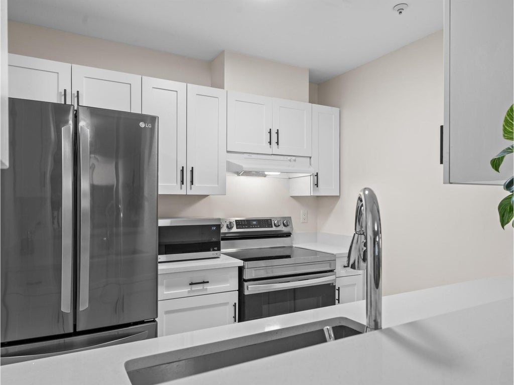 110 14885 100 Avenue, Surrey