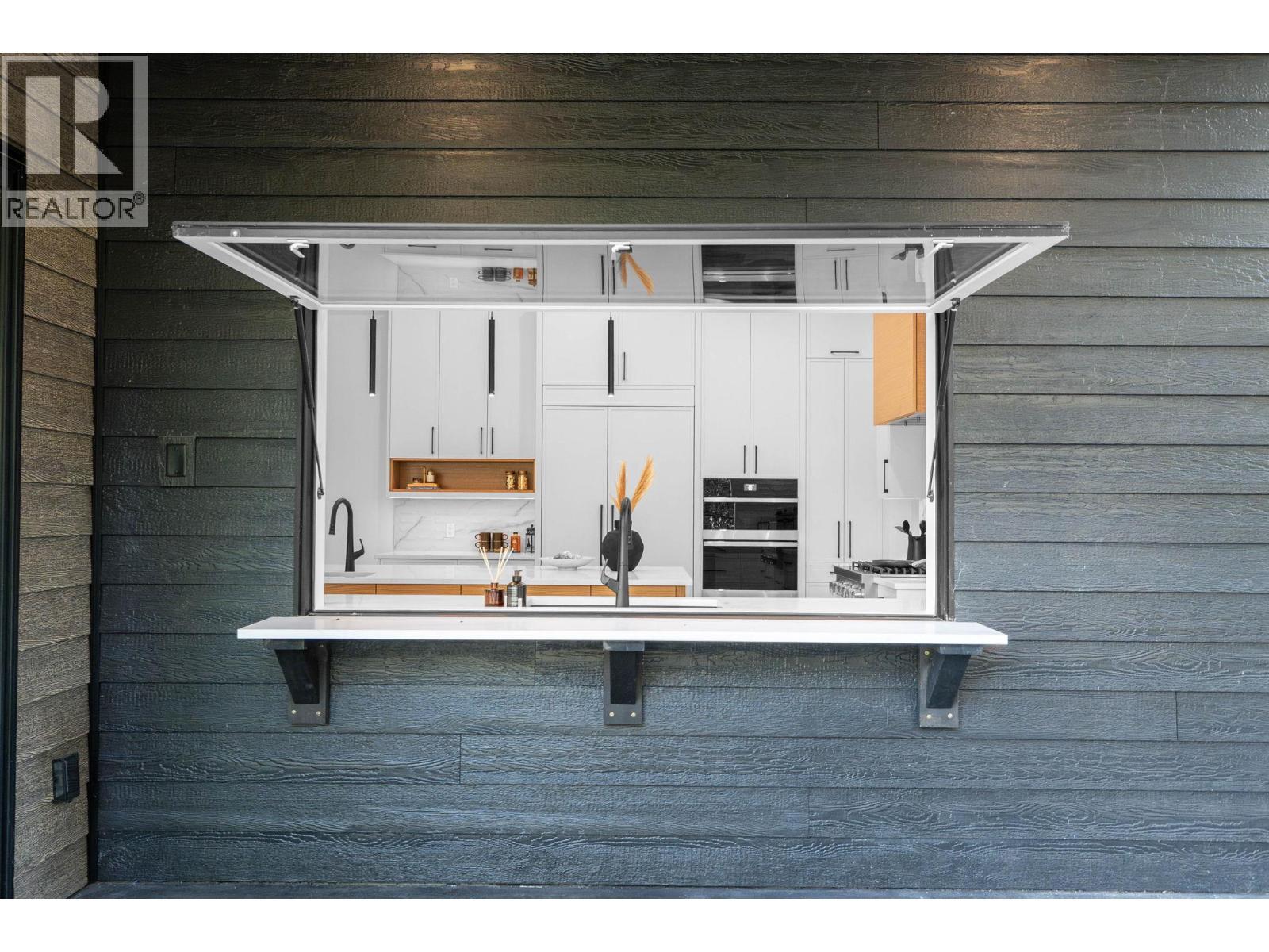 4630 Mcclure Road. Kelowna, British Columbia