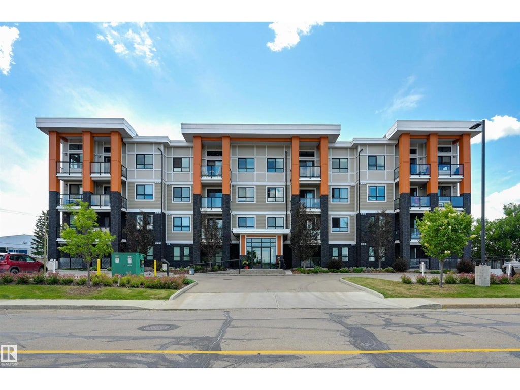 #205 17 Columbia Avenue, Devon