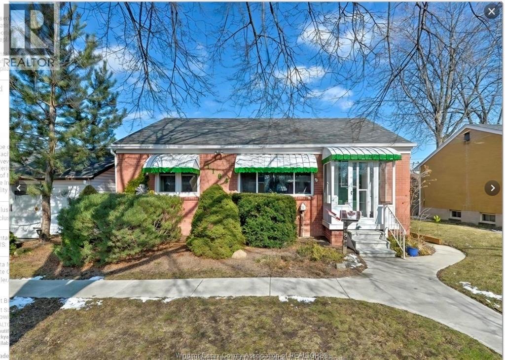 1164 Harrison, Windsor