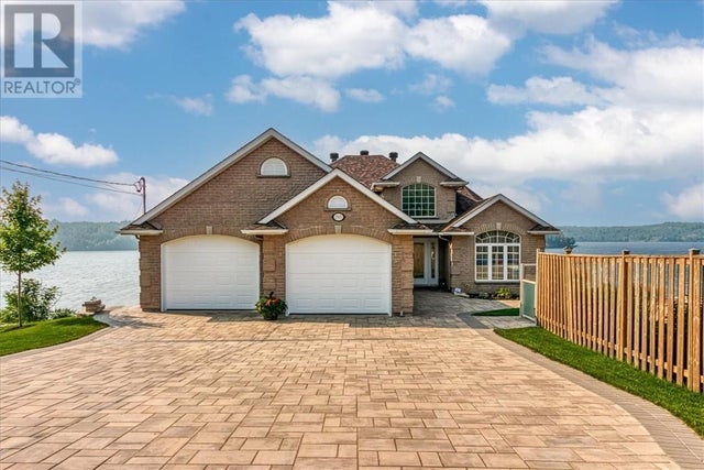 2507 Navanod Road, Sudbury