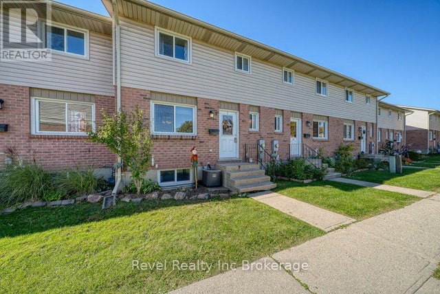 22 - 487 Springbank Avenue N, Woodstock (woodstock - North)