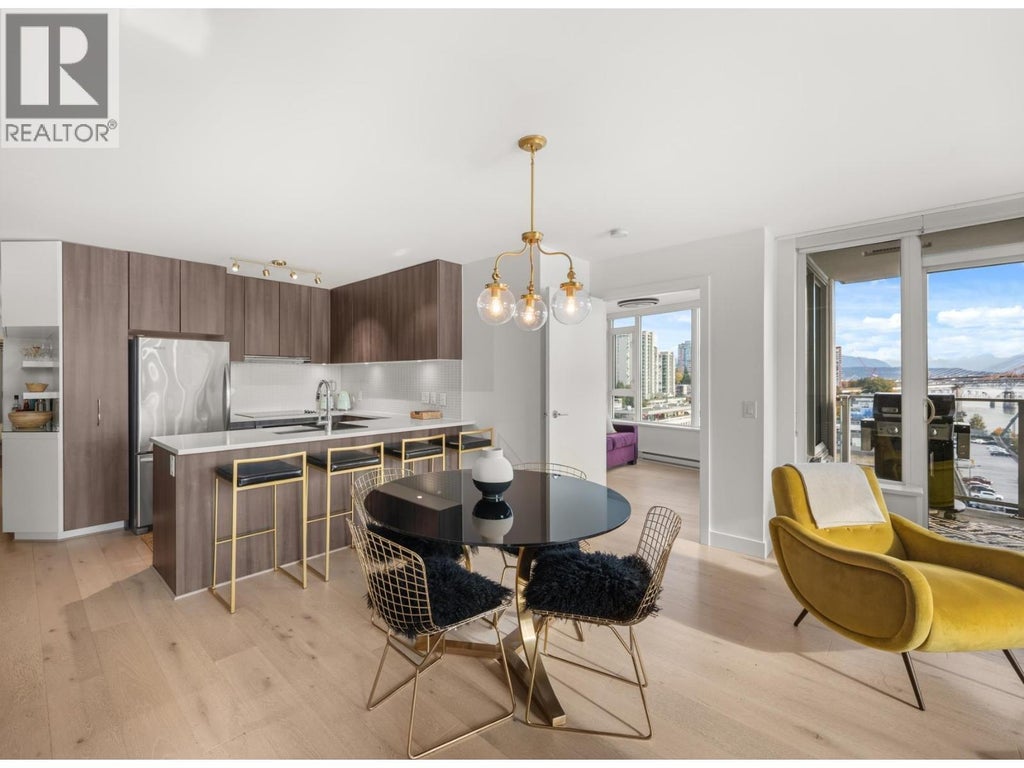 1610 668 Columbia Street, New Westminster