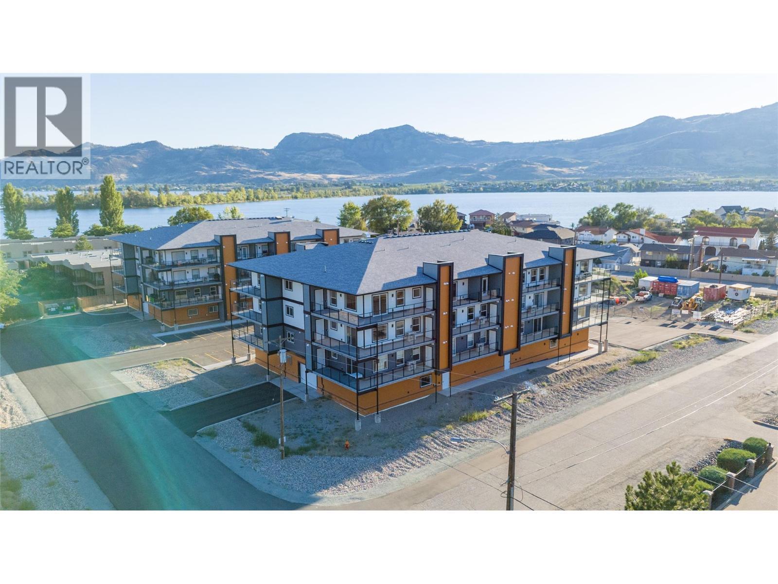 5620 51st Street Unit# 404. Osoyoos, British Columbia
