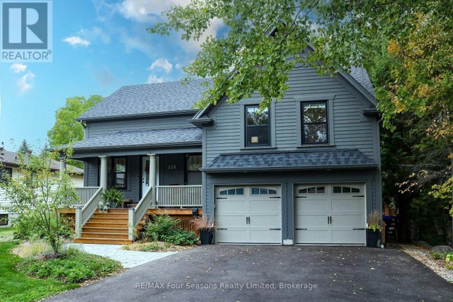 328 Walnut Street, Collingwood