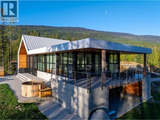 1950 Sidmouth Road. Revelstoke, British Columbia