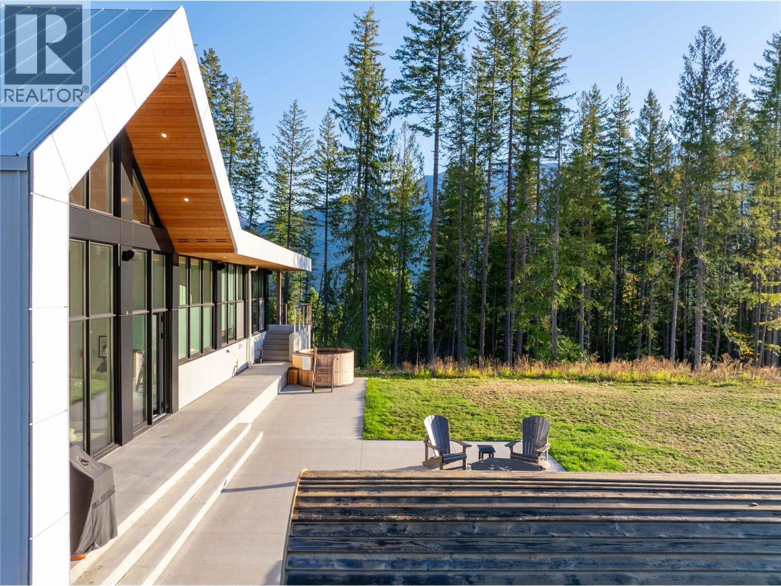 1950 Sidmouth Road. Revelstoke, British Columbia