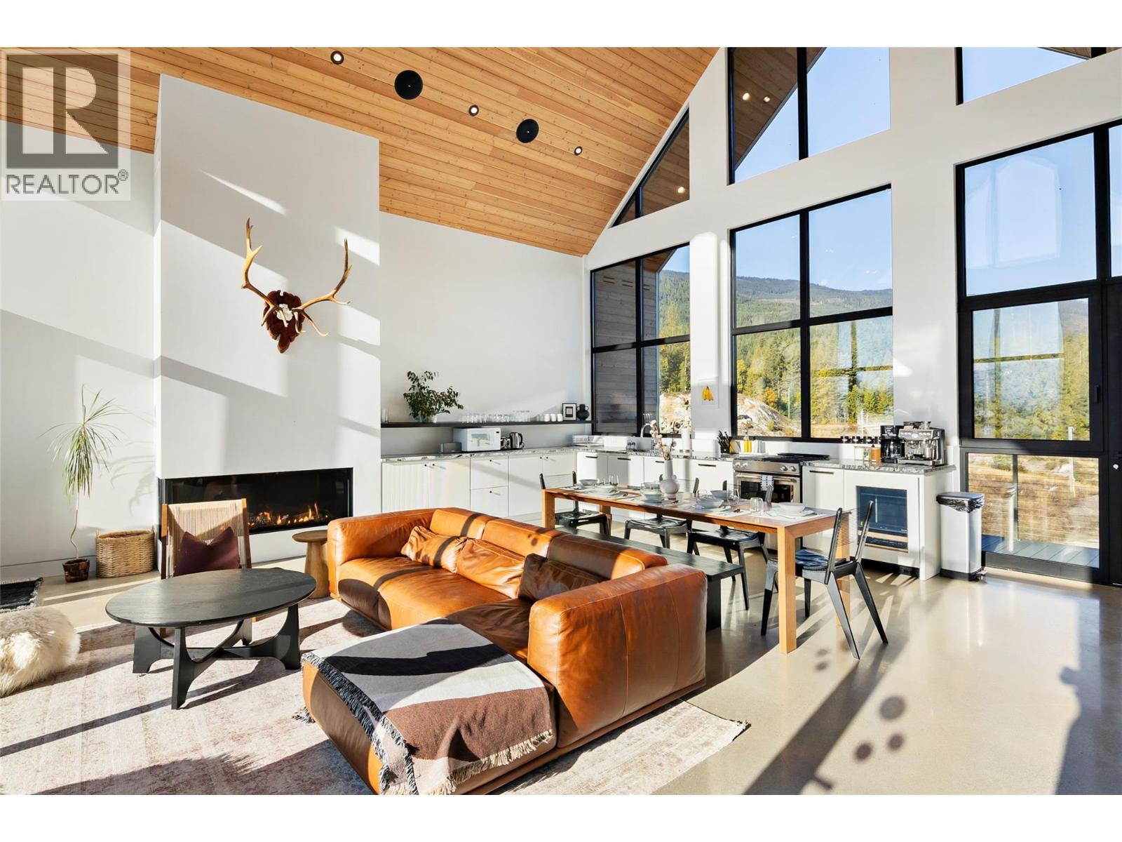 1950 Sidmouth Road. Revelstoke, British Columbia