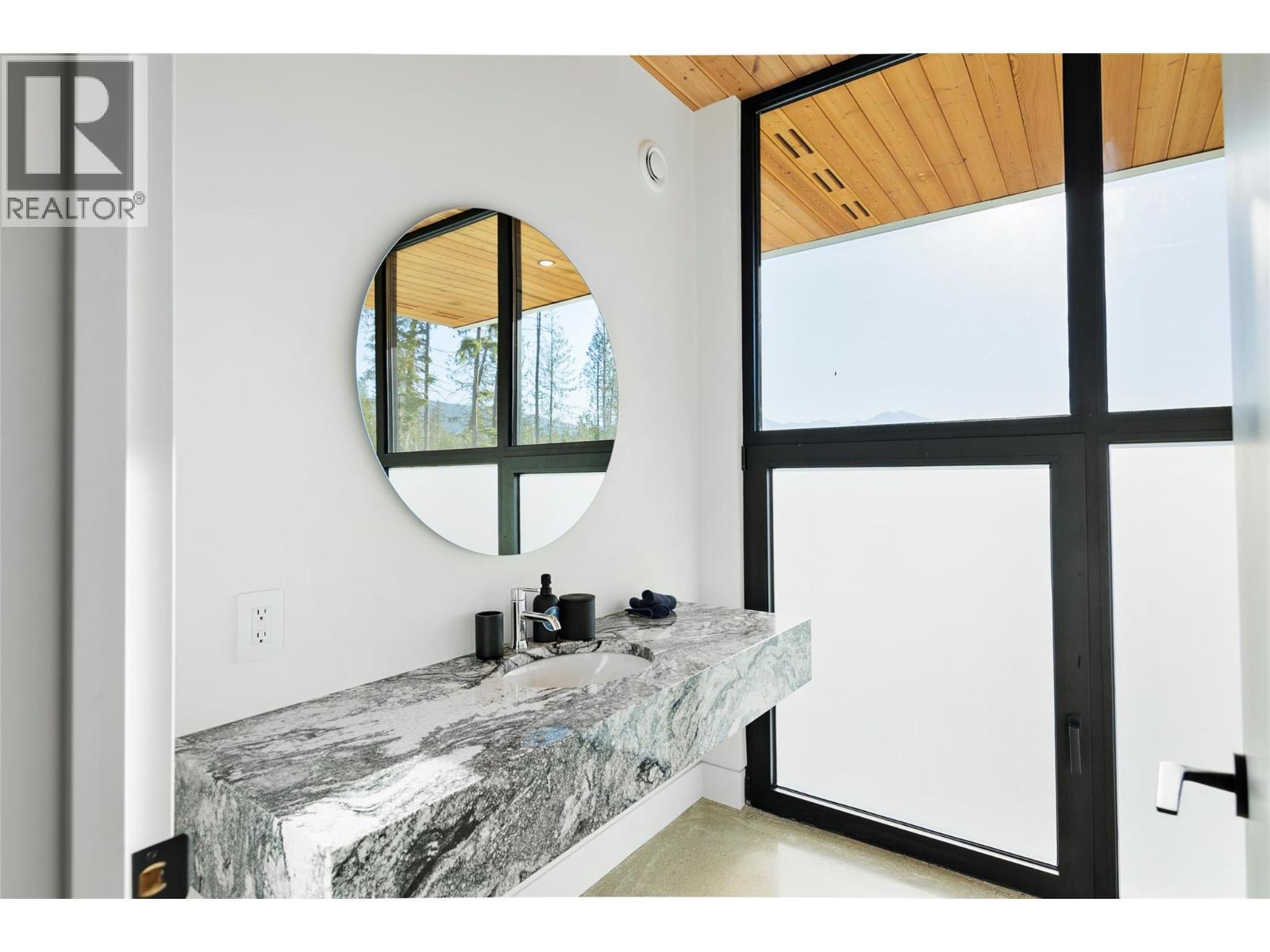 1950 Sidmouth Road. Revelstoke, British Columbia