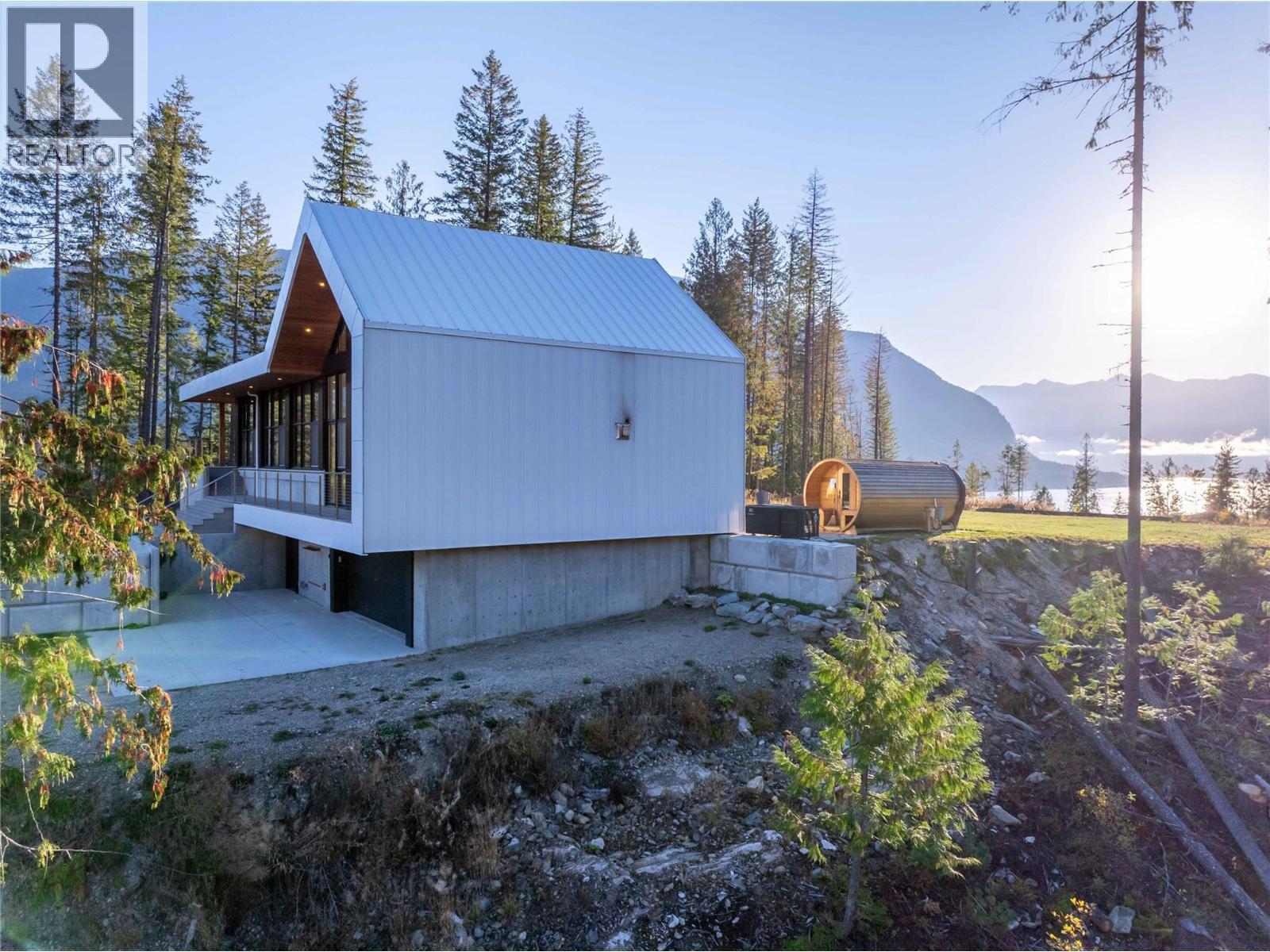 1950 Sidmouth Road. Revelstoke, British Columbia