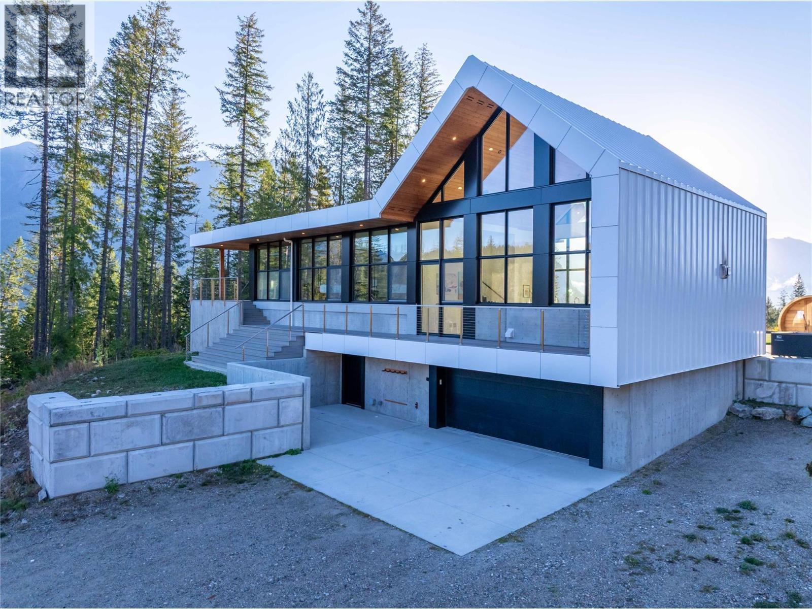 1950 Sidmouth Road. Revelstoke, British Columbia