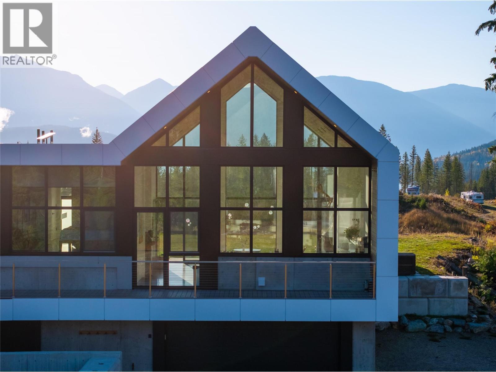 1950 Sidmouth Road. Revelstoke, British Columbia