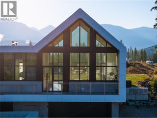 1950 Sidmouth Road. Revelstoke, British Columbia