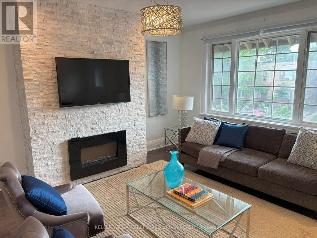 Upper - 971 Avenue Road, Toronto (yonge-Eglinton)