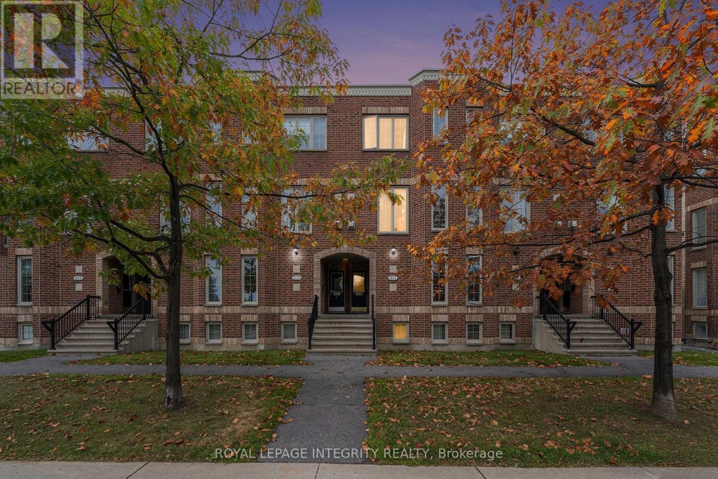 813 Longfields Drive, Ottawa