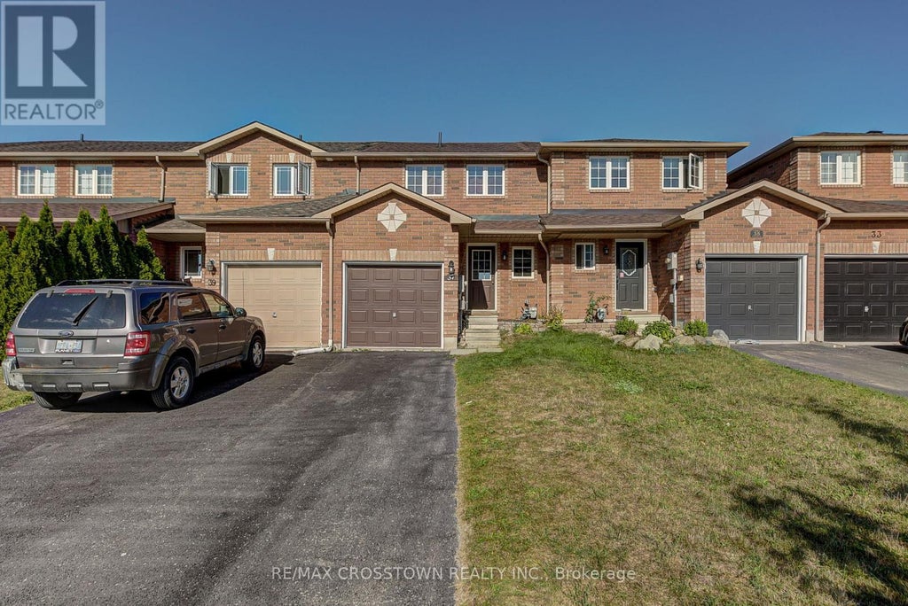 37 Goodwin Drive, Barrie (painswick South)