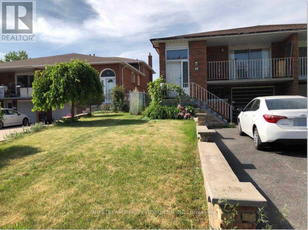 30 Hickorynut Dr Drive, Toronto (pleasant View)