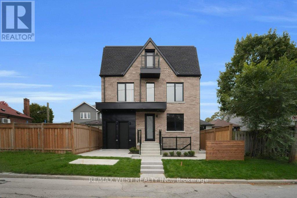 A - 661 Winona Drive, Toronto (oakwood Village)