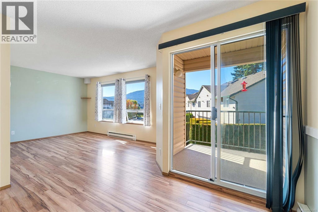 205 1912 Bowen Road, Nanaimo