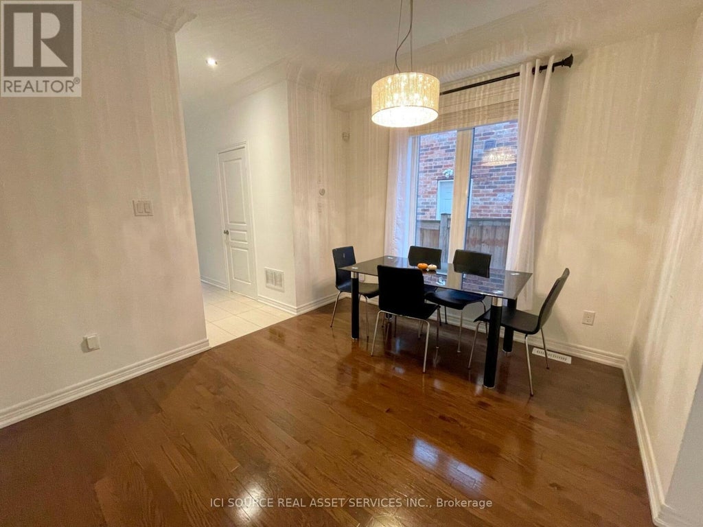 49 Ostrovsky Road, Vaughan (vellore Village)