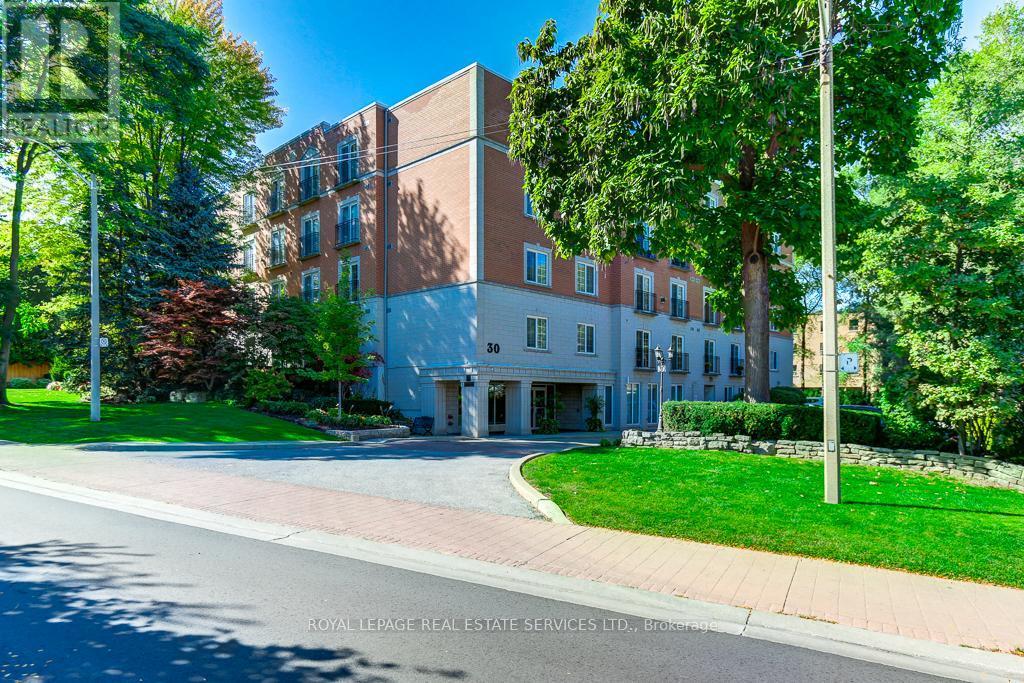 101 - 30 Anglesey Boulevard, Toronto (edenbridge-Humber Valley)
