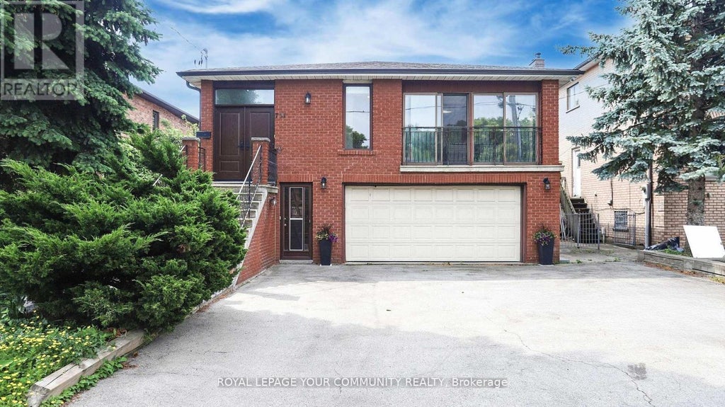731 Glencairn Avenue, Toronto (englemount-Lawrence)