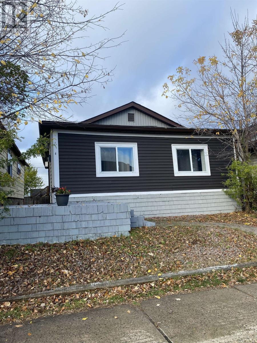 4 Sixth Avenue S, Kenora
