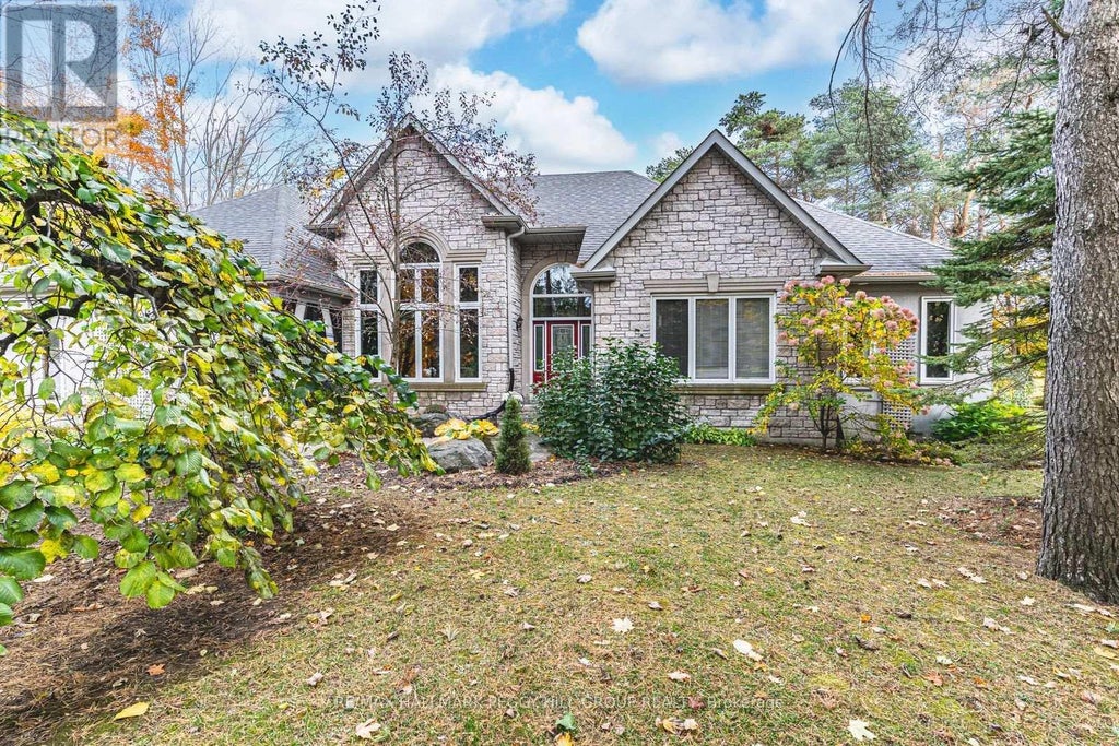 11 Bunker Place, Oro-Medonte (horseshoe Valley)
