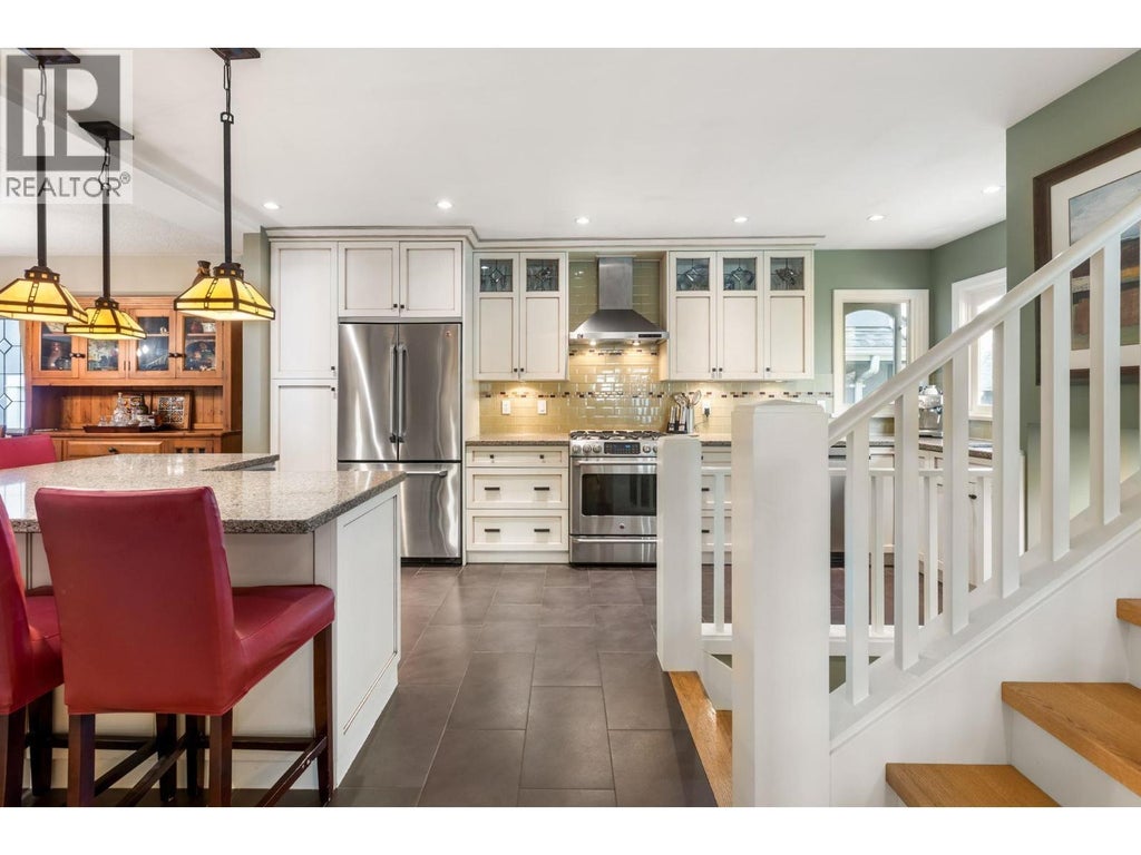 2857 W 35th Avenue, Vancouver