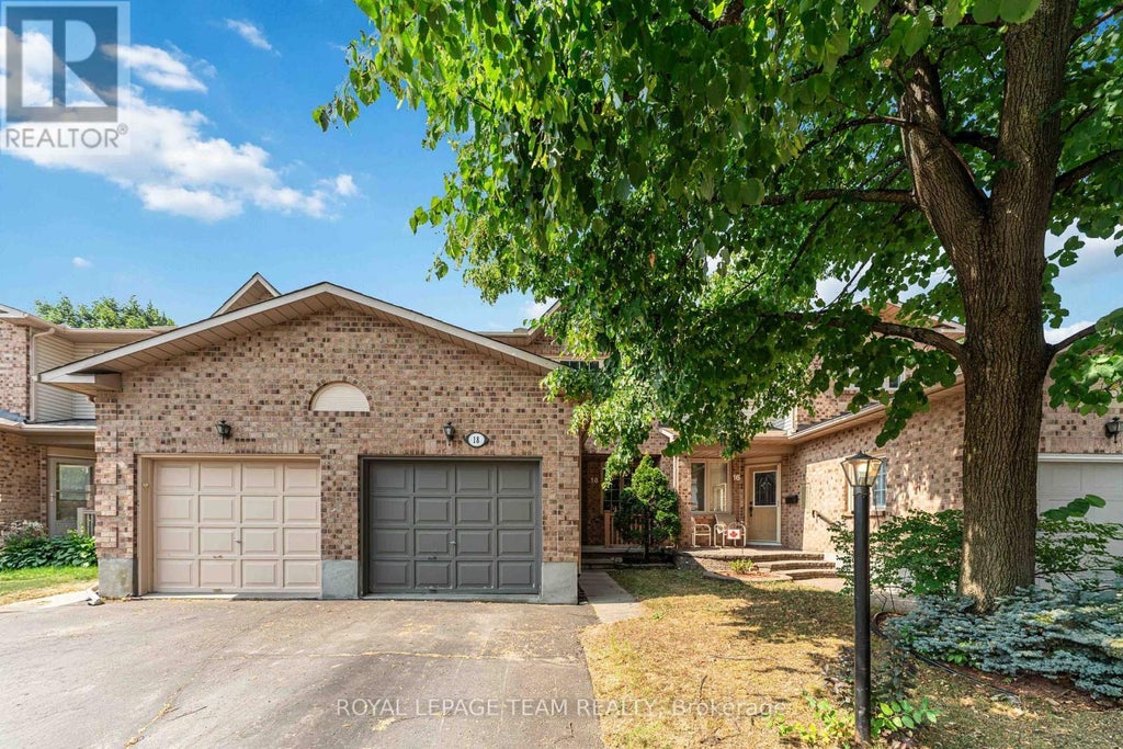 18 Ravenscroft Court, Ottawa