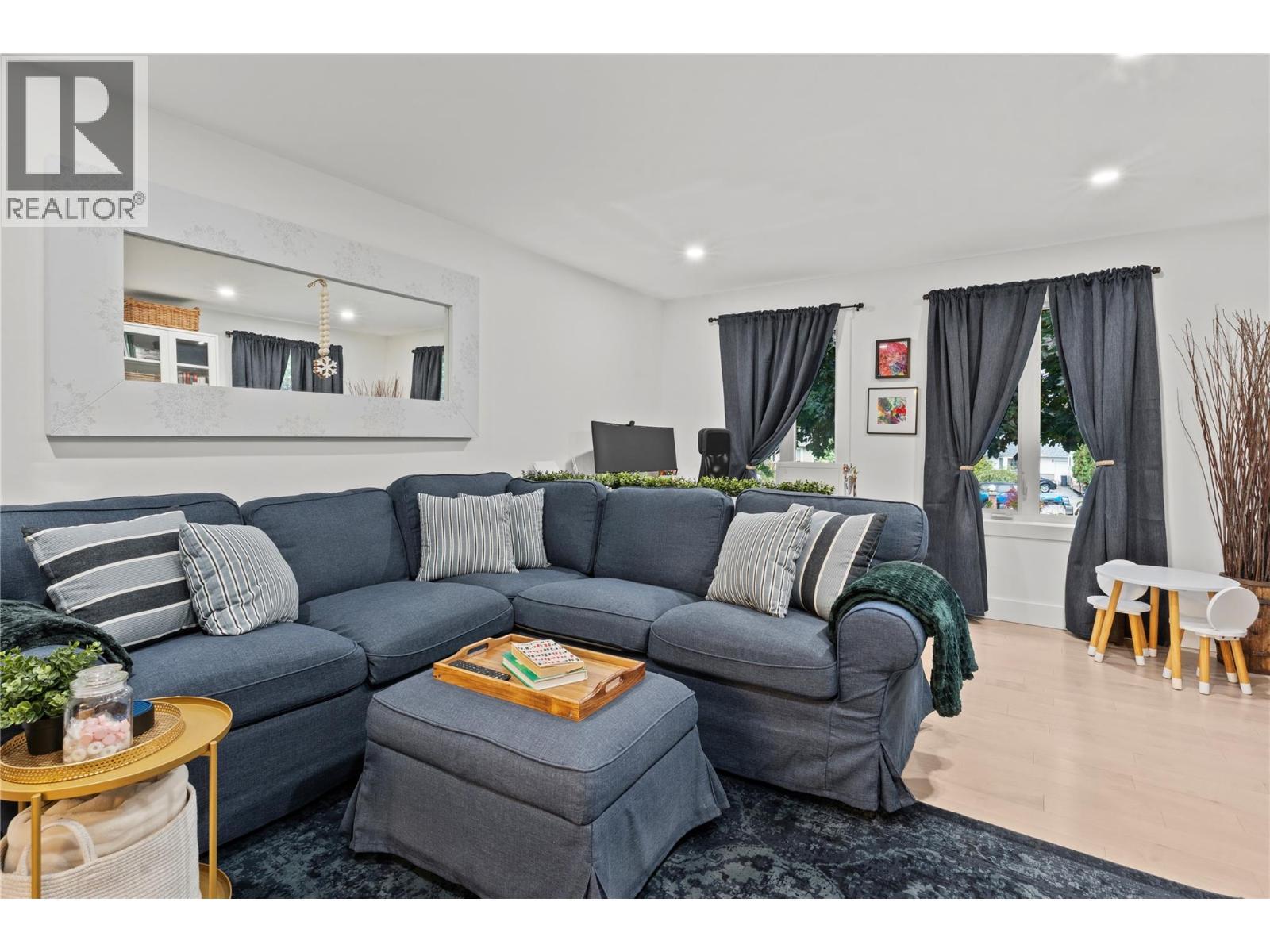 3930 Dryden Road. Peachland, British Columbia