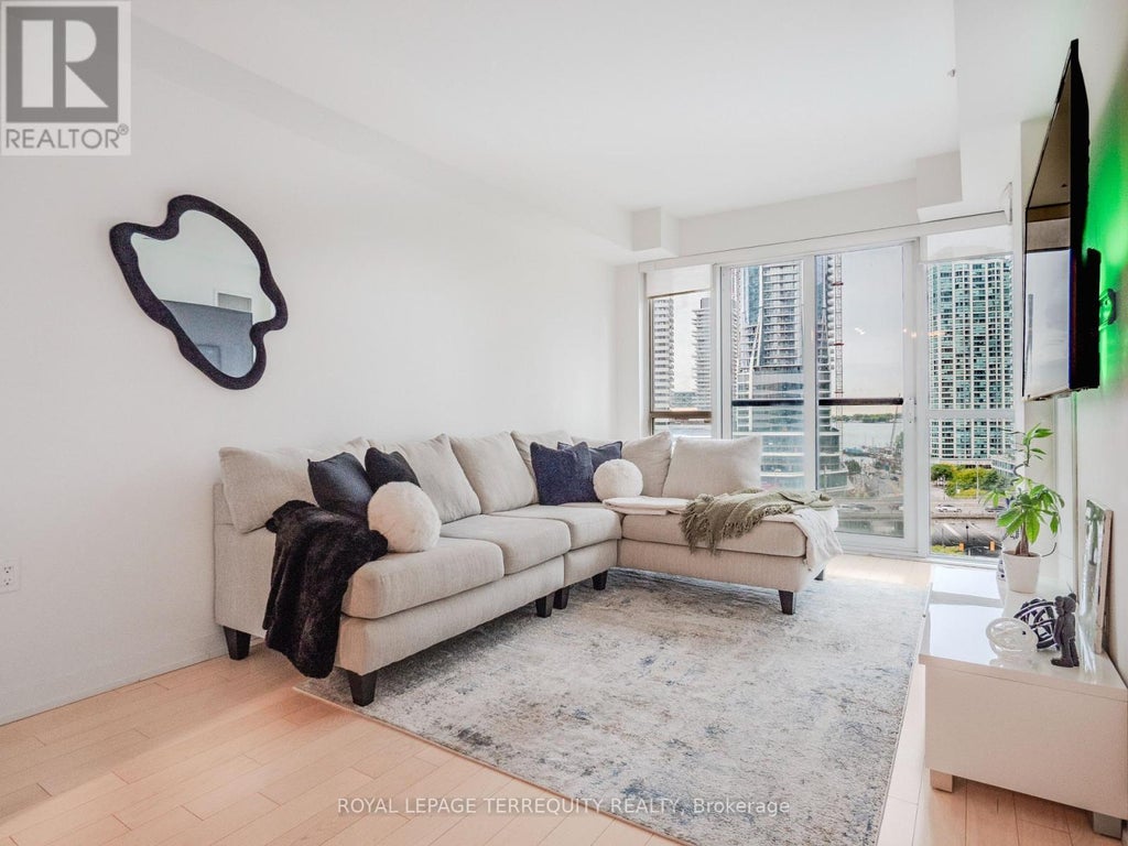 1009 - 1 The Esplanade, Toronto (waterfront Communities)