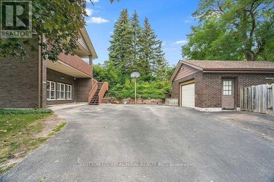 Main - 2238 4th Line, Innisfil (alcona)