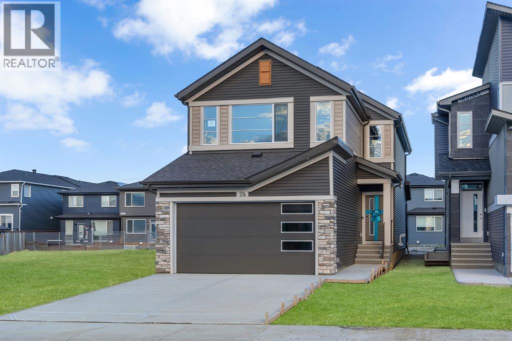 24 Corner Glen Green Ne, Calgary