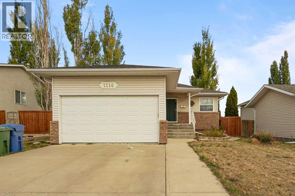 1114 24 Avenue, Coaldale