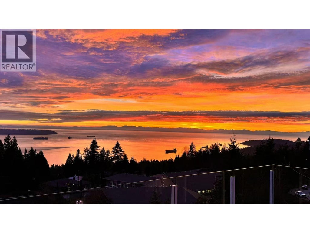 2546 Marr Creek Court, West Vancouver