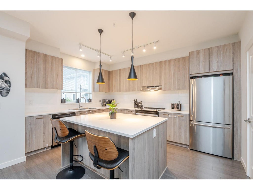 84 8335 Nelson Street, Mission