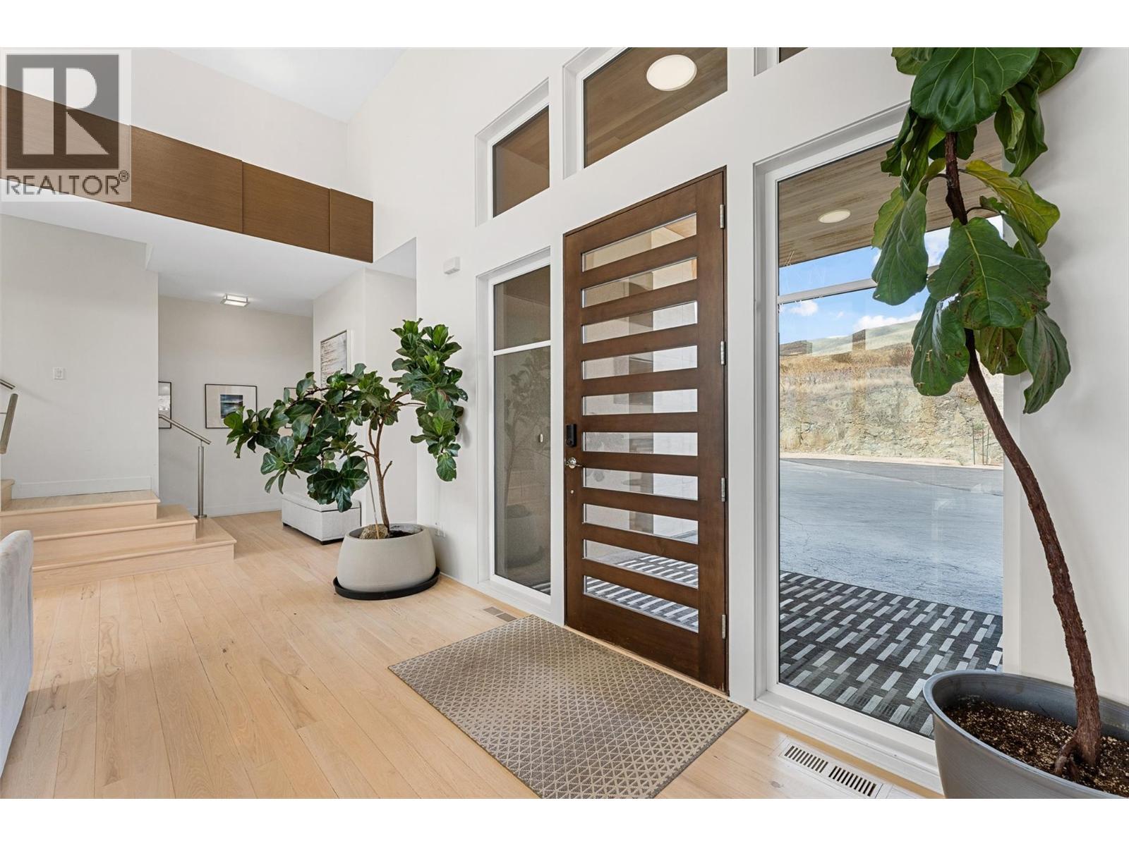 238 Kalamalka Lakeview Drive. Vernon, British Columbia