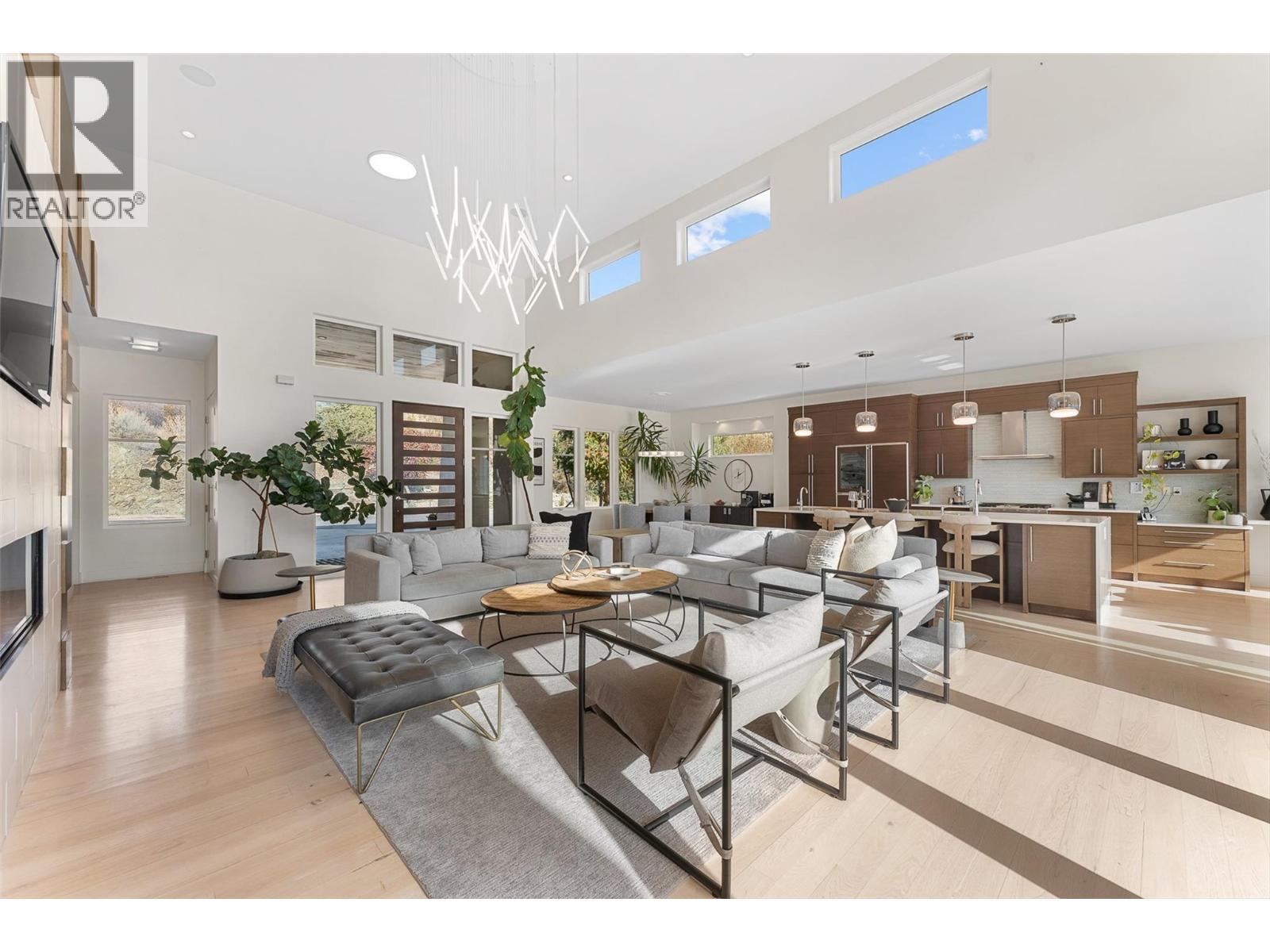 238 Kalamalka Lakeview Drive. Vernon, British Columbia