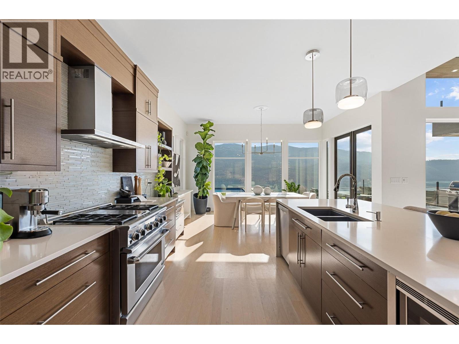 238 Kalamalka Lakeview Drive. Vernon, British Columbia