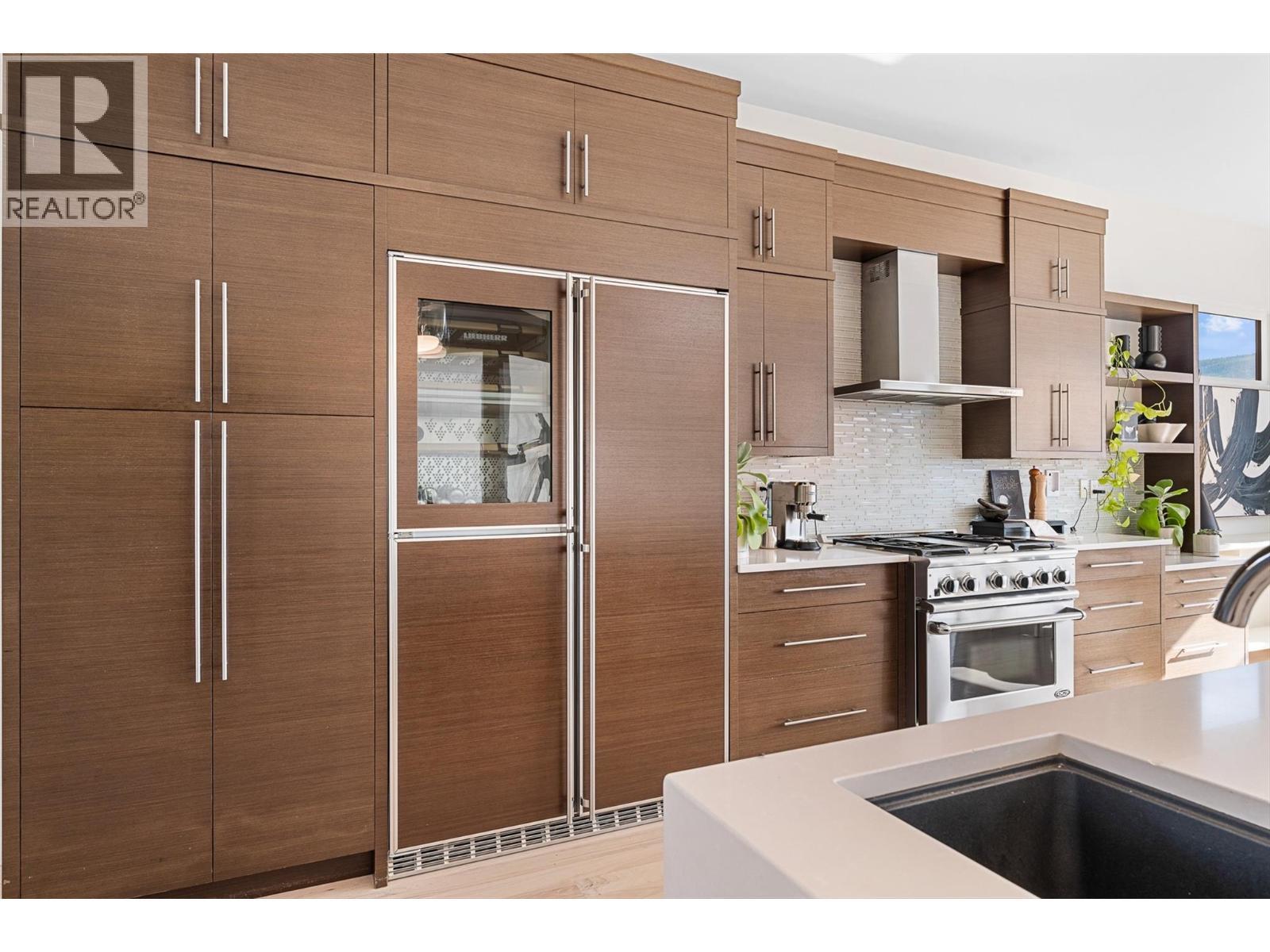 238 Kalamalka Lakeview Drive. Vernon, British Columbia